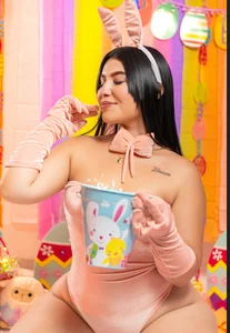 MiaaFarrel 🍑😈 My Easter surprise is not chocolate… it’s way better 💦🔥 slika 3