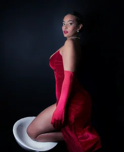 megan_collins96 D E C E M B E R Billede 3