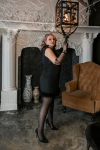 AvrilMillers Halloween  7টি ছবি