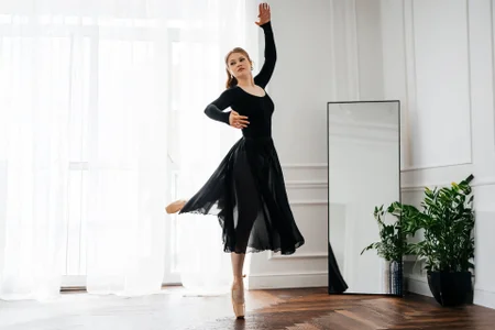 SelinSwarovski The Fine Line of Temptation Foto 2