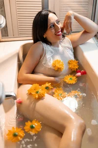 Bonnie__milfのSplash of Pleasureの枚の写真