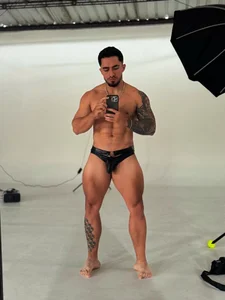 Brad_Summer behind the scenes Poză