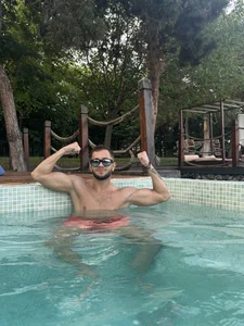 nicholasX1😈❤️图片