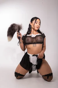 ReinaChloe Chloe bussty maid - free Immagine  4