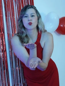 Chanelll_Taylorr_ kullanıcısının Happy Valentine's Day albümü -  9 fotoğraf