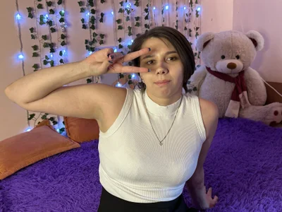 Scarlet_Sirenn Public Pic 2