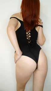 Creamy_Lissa Do u like when girl wears heels?:) slika 6