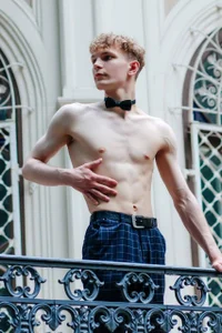 Sexy Adam in the park de adamhariss  6 Imagens