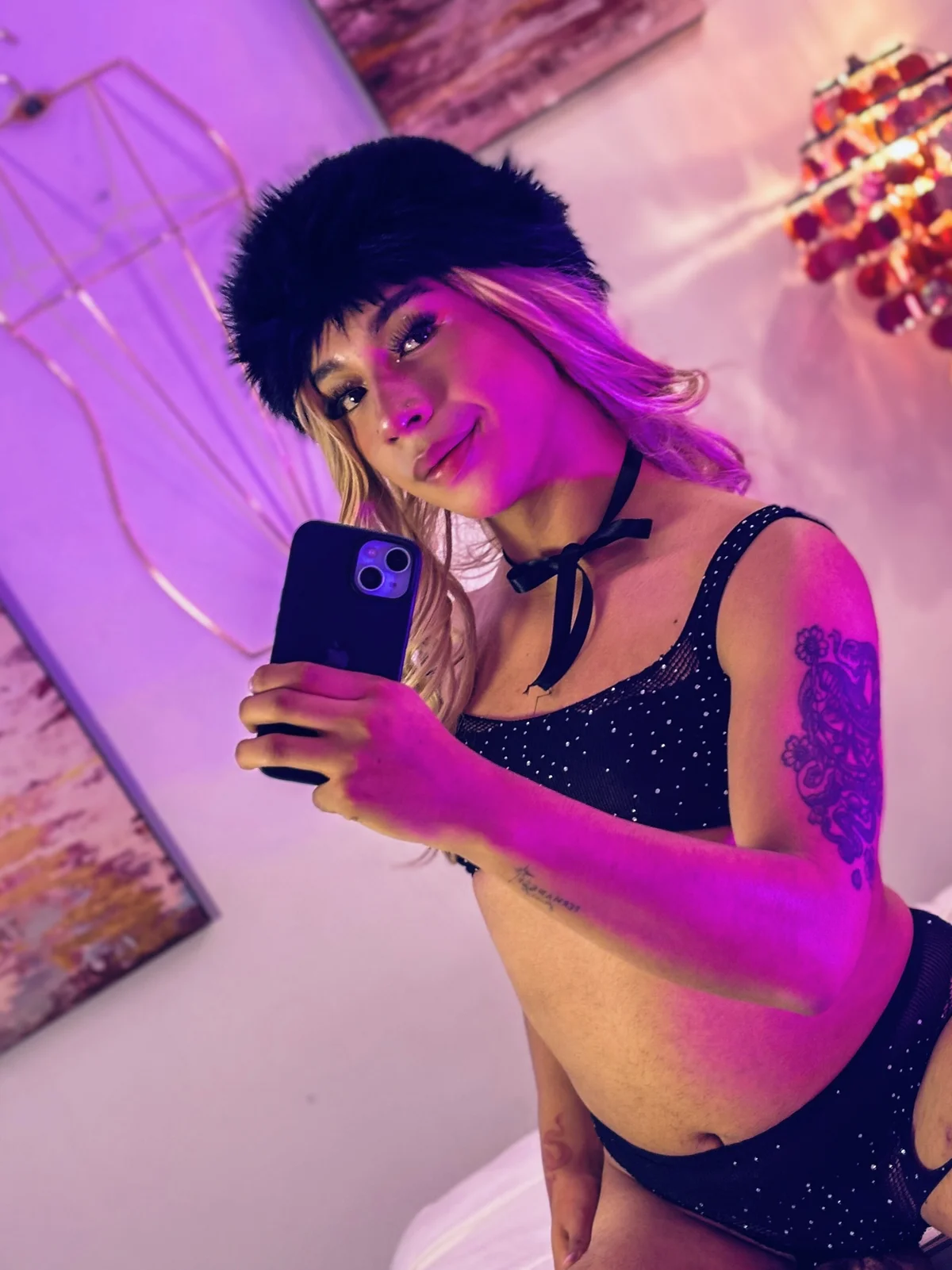 Khloe_Dangel adlı kullanıcının viral fotoğrafları:  3819