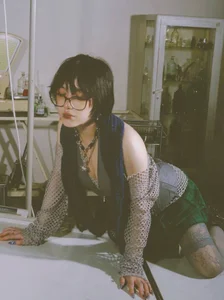 LaveraBadlamPublic图片 2