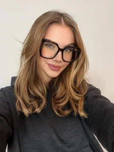 Public od StormiSmooth  6 snímek