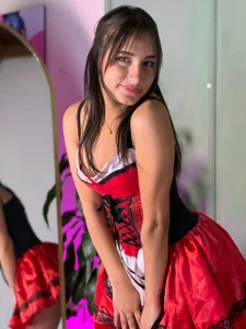 Athenea__fox LITTLE RED RIDING HOOD টি ছবি