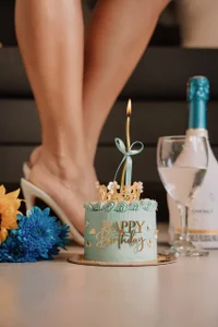 Godess_Scarlett77 🎂 My birthday, your fantasies… what could possibly go wrong? 😏 Foto