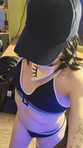 Want to fuck me? Message me. od KARINA_xXx_  2 snímek