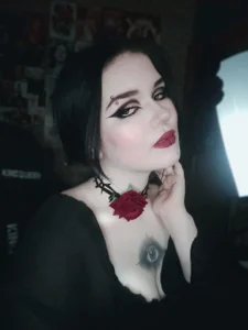 boob-lickPublic Bild 3