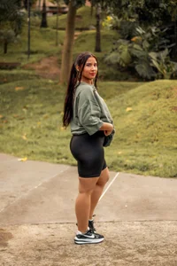 Sofi_Perez_ A sunny day! Pic 4