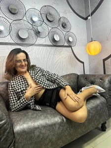 Abril_Sexx 🖤Dirty things happen in my office🖤 Pic 4