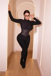 KateSunder Just me Pic 3