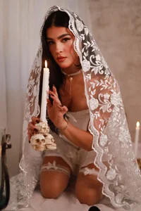 Antonellaparis_ Halloween 2025 👑🎃 صورة واحدة|Antonellaparis_ Halloween 2025 👑🎃 صورتان|Antonellaparis_ Halloween 2025 👑🎃  2 صور|Antonellaparis_ Halloween 2025 👑🎃  2 صورة