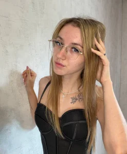 NellieEinspahr A slight hint Poză