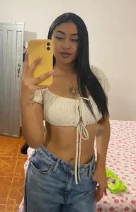 Emilux_ Public Poză 2