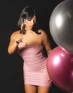 HBD to me! 🎂 de LollaByer  6 Imagens