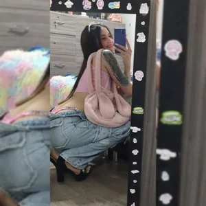 julieta_dicaprio Public Pic 5