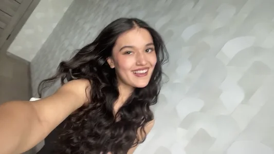 LisetteParajon I'm smiling widely haha😀 Pic 2