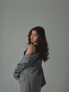 AmiLewis White mood 🤍 사진 4