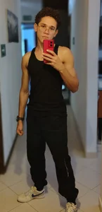 Tom_Blues Public صورة واحدة|Tom_Blues Public صورتان|Tom_Blues Public  2 صور|Tom_Blues Public  2 صورة