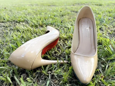 Sara_Gomez Heels Pic 3