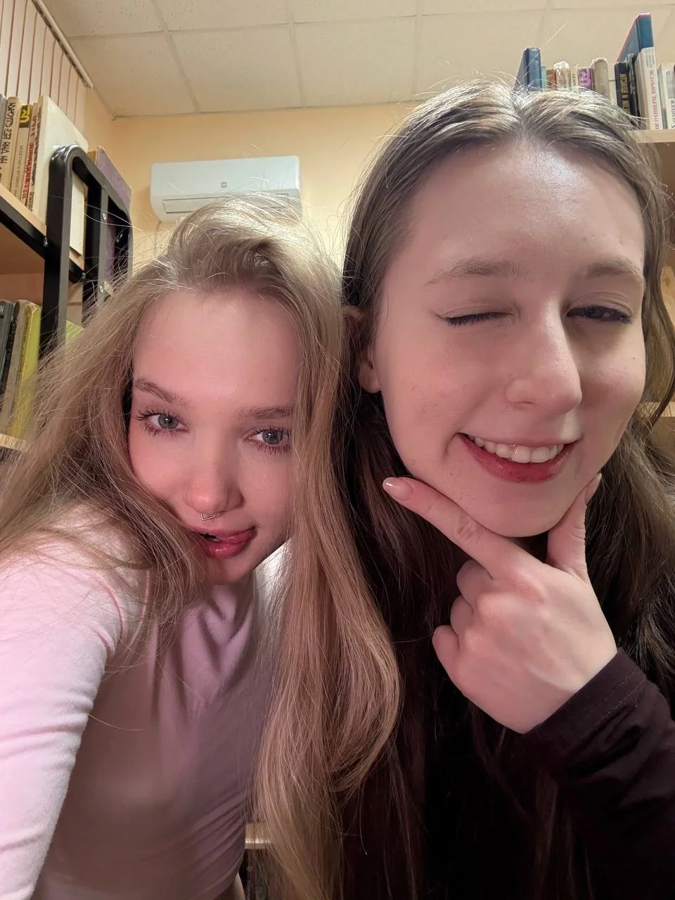 💕Lulu and Anna💕 od bambi_lu  2 snímek