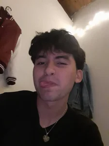 Luigii_ Public Pic 2