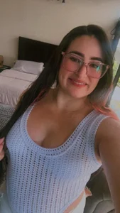 ChloeeLaurentJust myself图片