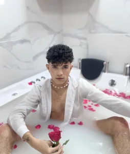 patrick_sanzz: I like white ( 2 фото)