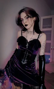 LorenLoiss Your favorite goth girl😈 Billede 2