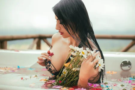 IzzyWild Do you like me to be a sweet girl?🌸 Poză 5