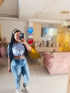 MaryVixxen Public Pic 4