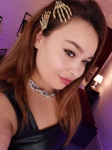 KimberlyMaran Trick or treat?!🕷🕸 Pic