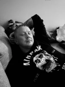 Mr-Nice-Guy Public Foto 4