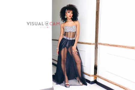 NaomiSteward: 🎄🥰The year is ending and I want to finish about you, between the gifts and moans.🥰🎄 ( фото)