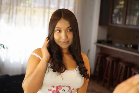 isabellelane_csのI wanted to feel pretty for you, so I put on my pajamas and took a few special pictures just for youの 8枚の写真