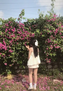 Nana_Chu Nana and flowers Hình