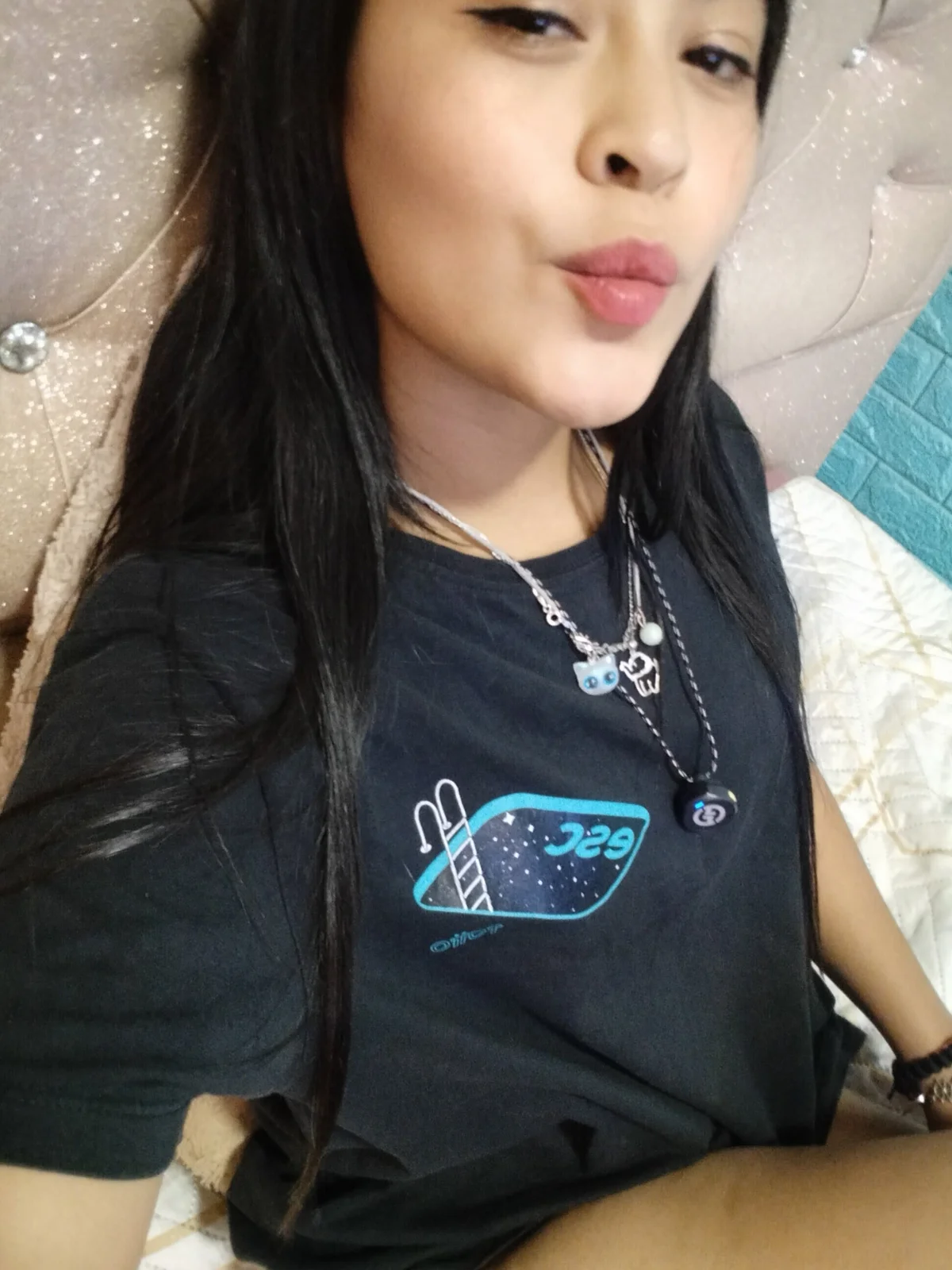 LITTLE-NESSA 热门图片 5085