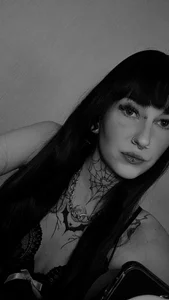 BlueVelvetBat 🖤💙 Pic 5