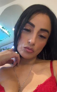 Veronica_Brown_ Public Εικόνα