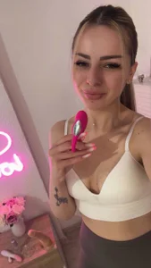 Public de Lina_Avery  2 Imagens