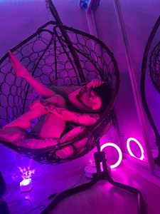 Laura_KeyPublic图片