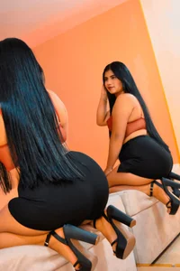 Felicia__Fox Public slika