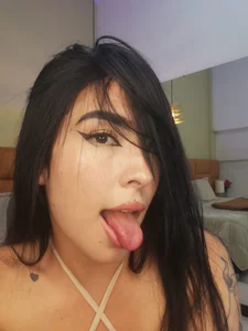 ambar_mills42 🎀🎀 Pic 2